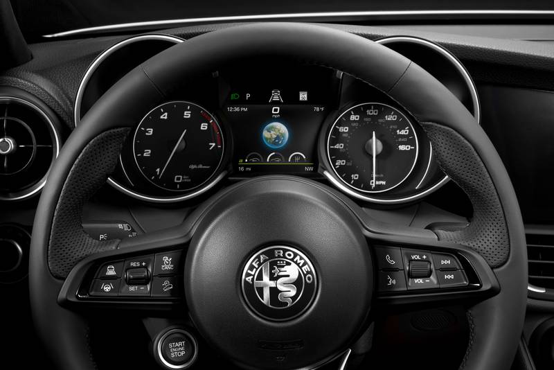 2022 Alfa Romeo Giulia Interior - image 1022041